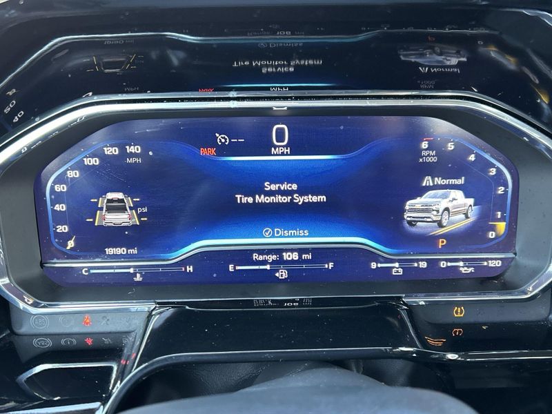 Used 2025 Chevrolet Silverado 1500 LTZImage 12