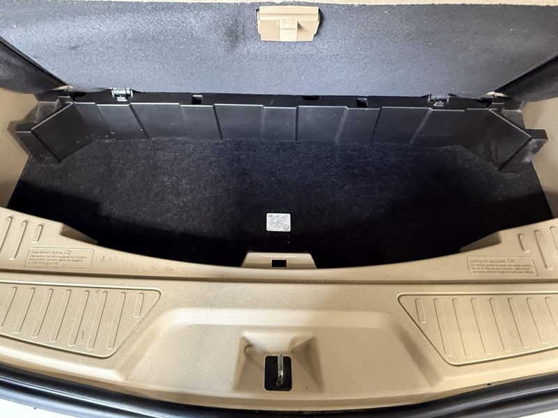 Used 2010 Saturn Outlook XE PremiumImage 8