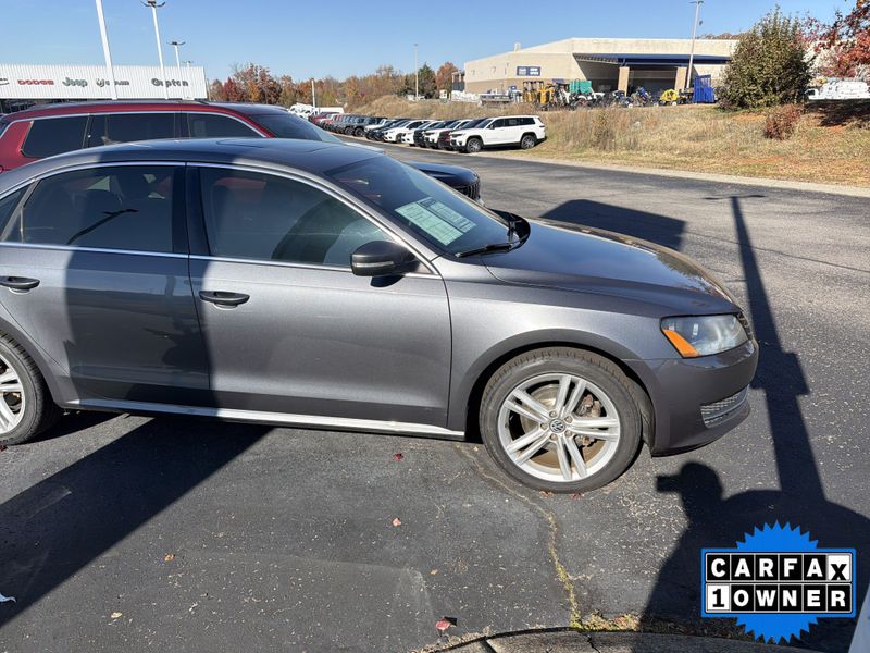Used 2014 Volkswagen Passat TDI SE w/SunroofImage 4