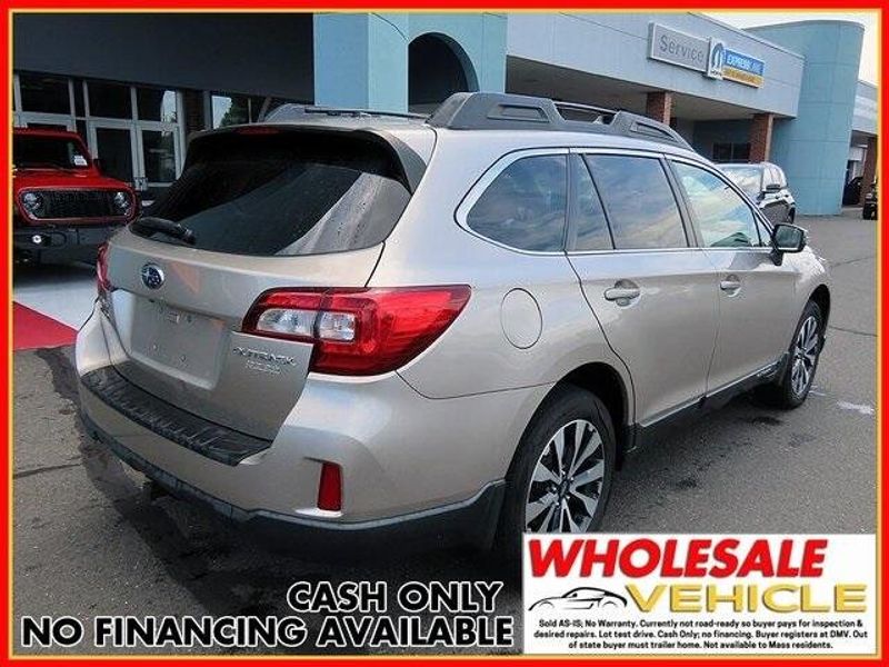 2015 Subaru Outback 2.5iImage 7