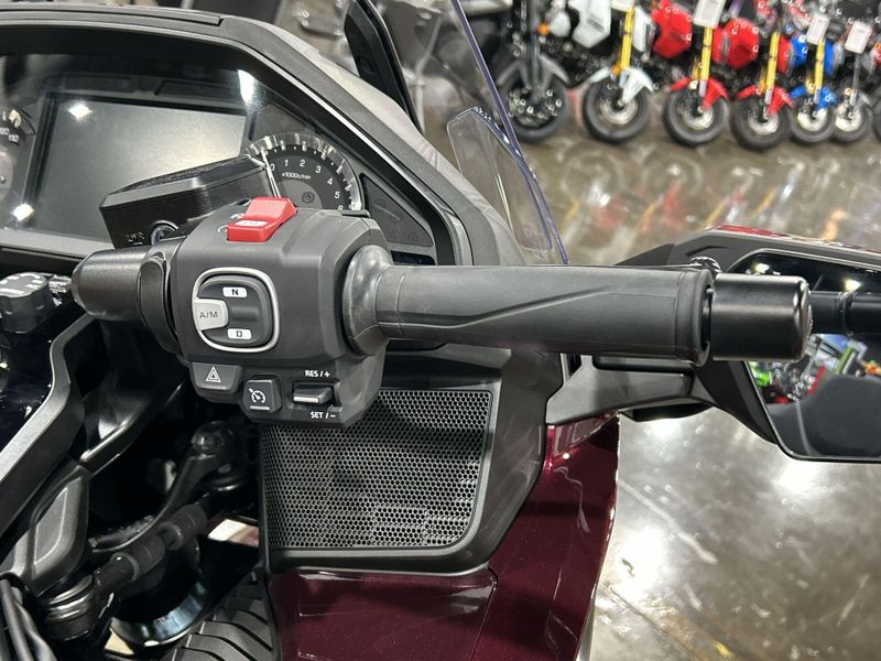 2025 Honda GOLDWING TOUR AIR BAG DCT  in a BORDEAUX RED METALLIC exterior color. Del Amo Motorsports of Redondo Beach (424) 390-7811 delamomotorsports.com 