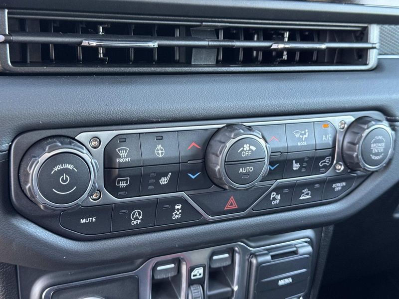 New 2026 Jeep Wrangler 4-door Rubicon X