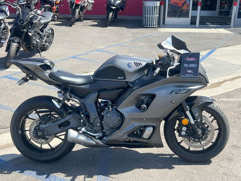 2024 Yamaha YZF-R7 Image 7