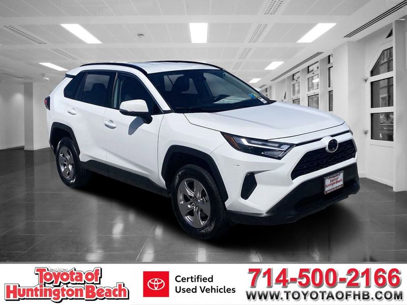 2022 Toyota RAV4 XLEImage 1