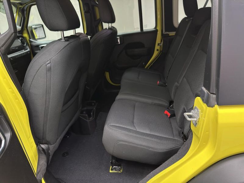 Used 2022 Jeep Wrangler Unlimited Sport AltitudeImage 13