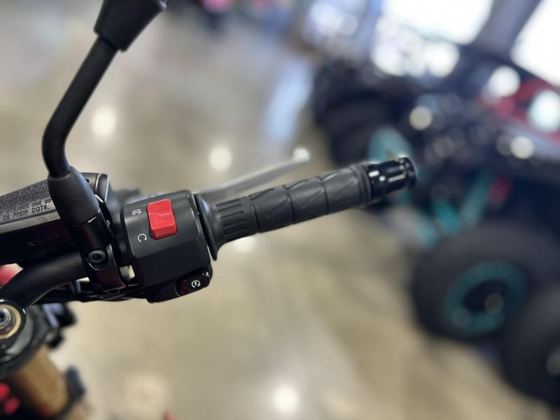 Used 2022 Kawasaki Z900 ABS Image 8