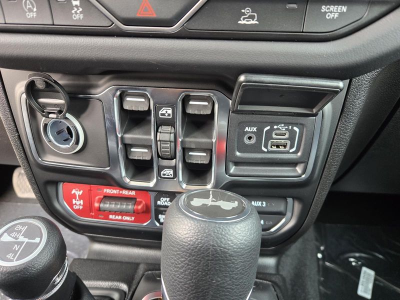 New 2026 Jeep Wrangler 4-door Rubicon