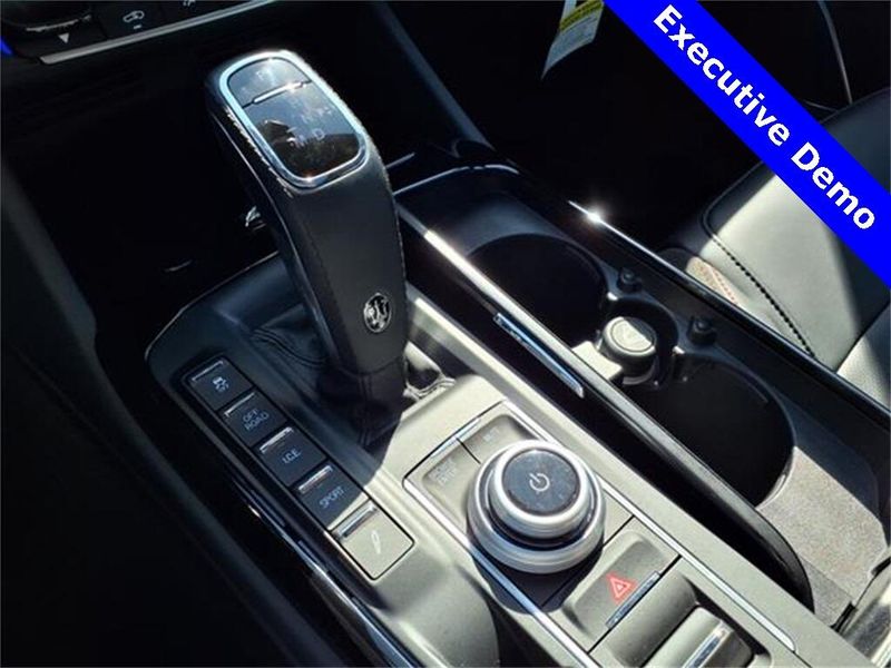 2024 Maserati Levante ModenaImage 24