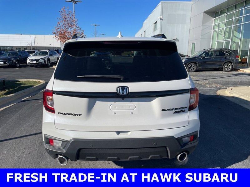 2024 Honda Passport Black Edition photo 3