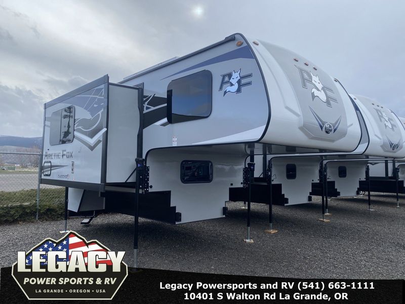 2024 ARCTIC FOX 990  in a MOON STONE exterior color. Legacy Powersports 541-663-1111 legacypowersports.net 