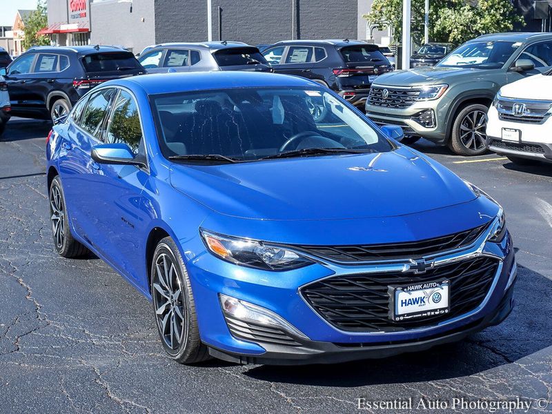 2023 Chevrolet Malibu RS photo 2