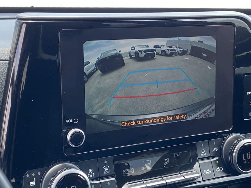 Used 2024 Toyota Highlander XLEImage 21