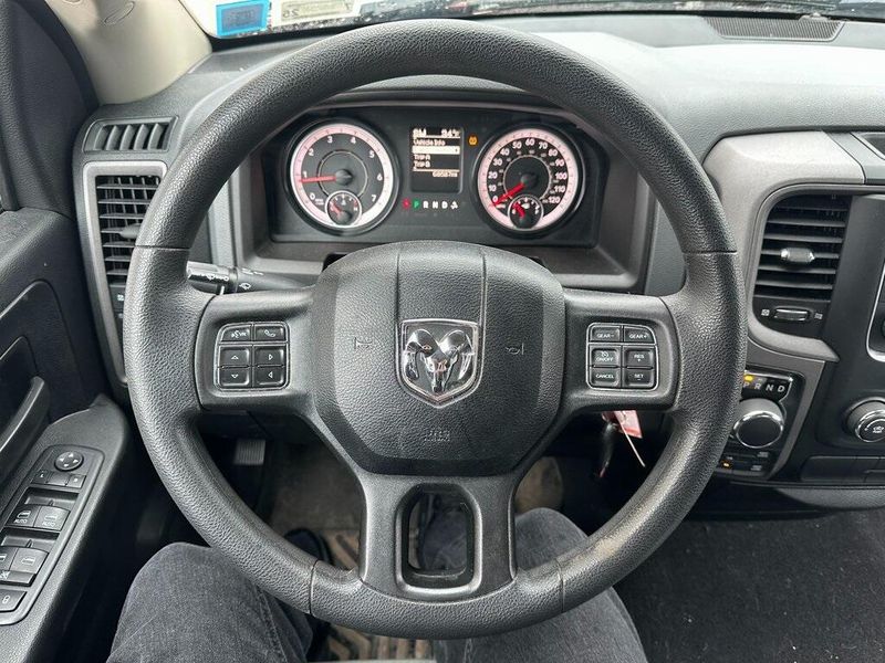 2018 RAM 1500 ExpressImage 2
