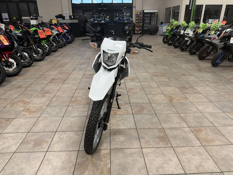 New 2025 Honda XR150L Image 12