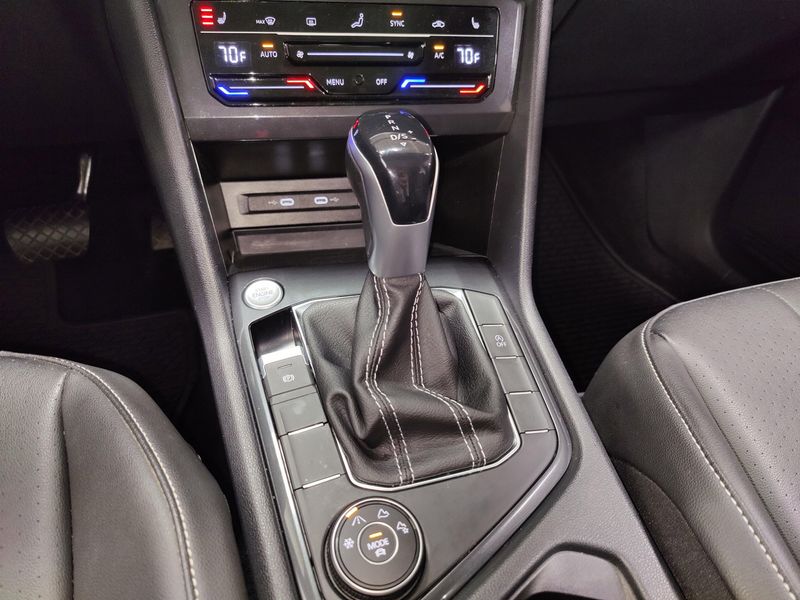 Used 2022 Volkswagen Tiguan SE AWD w/SunroofImage 21