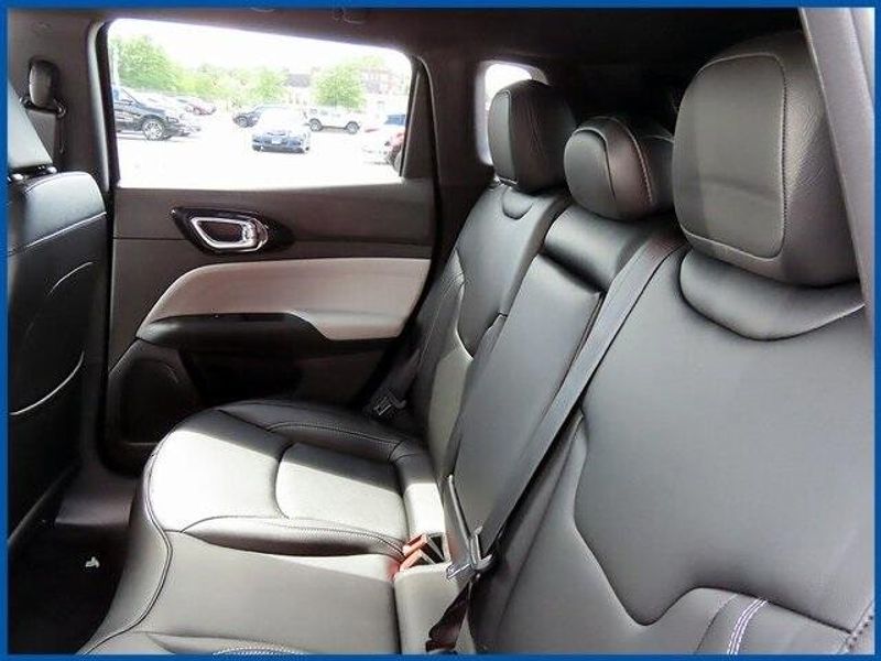 New 2025 Jeep Compass LimitedImage 10