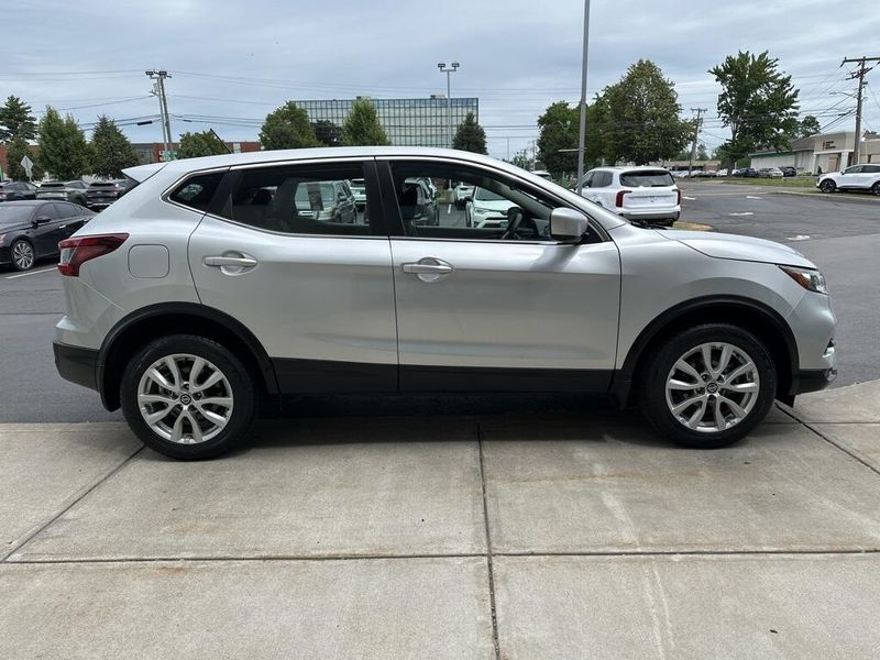 2022 Nissan Rogue Sport SImage 4