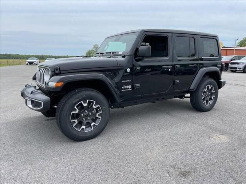 2024 Jeep Wrangler Unlimited Sahara photo 3