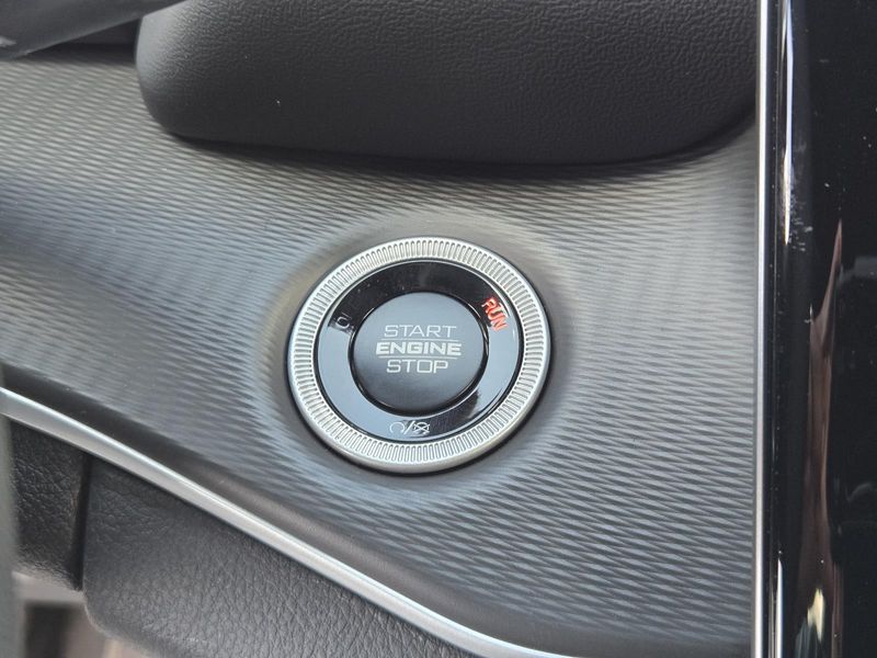 New 2026 Jeep Grand Cherokee Laredo 4x2