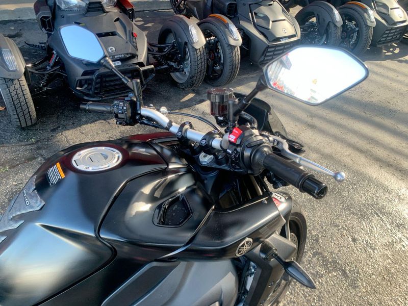 Used 2023 Yamaha MT-10 Image 13