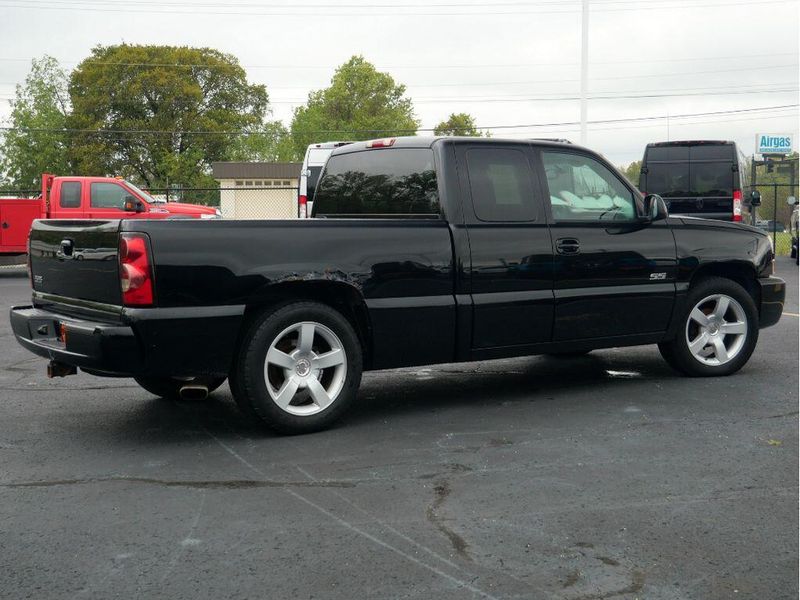 2004 Chevrolet Silverado 1500 SSImage 12