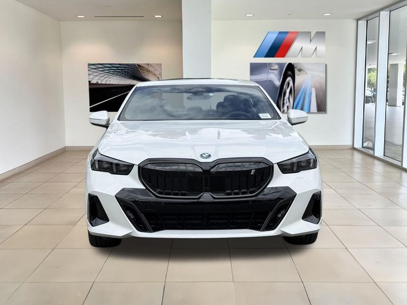 2025 BMW i5 eDrive40Image 3