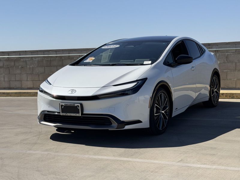 Used 2023 Toyota Prius XLEImage 4