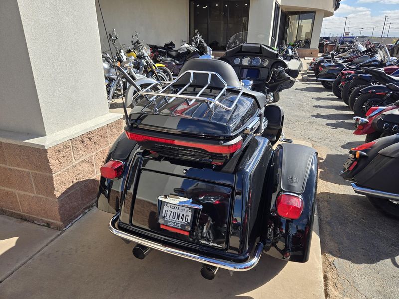 USED 2022 HARLEY TRIKE TRI GLIDE ULTRA Image 7
