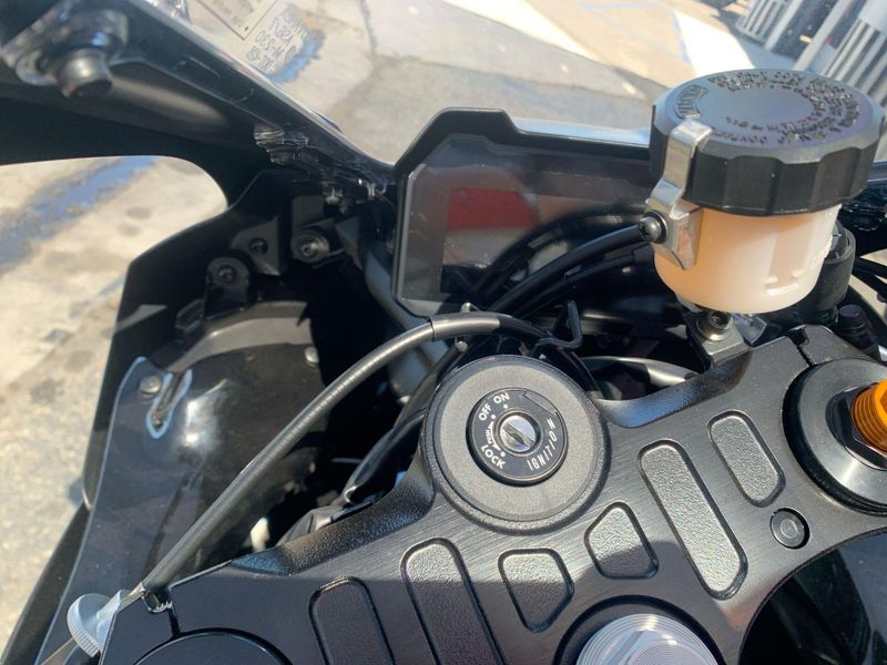New 2025 Yamaha YZF-R7 Image 18