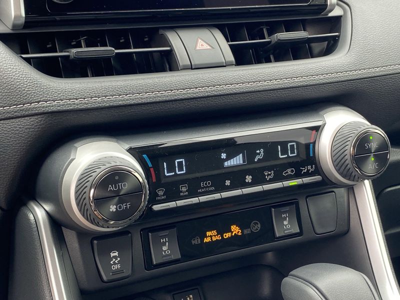New 2025 Toyota RAV4 Hybrid XLEImage 17