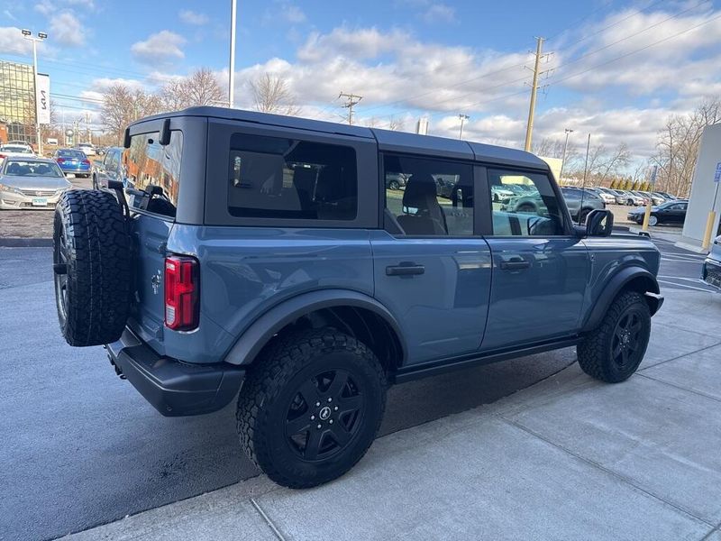 2023 Ford Bronco Black DiamondImage 4