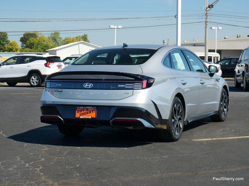 2024 Hyundai Sonata SEL photo 8