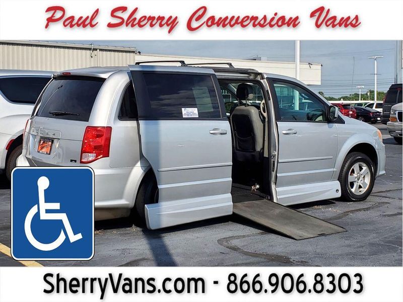 Used 2012 Dodge Grand Caravan SXTImage 1