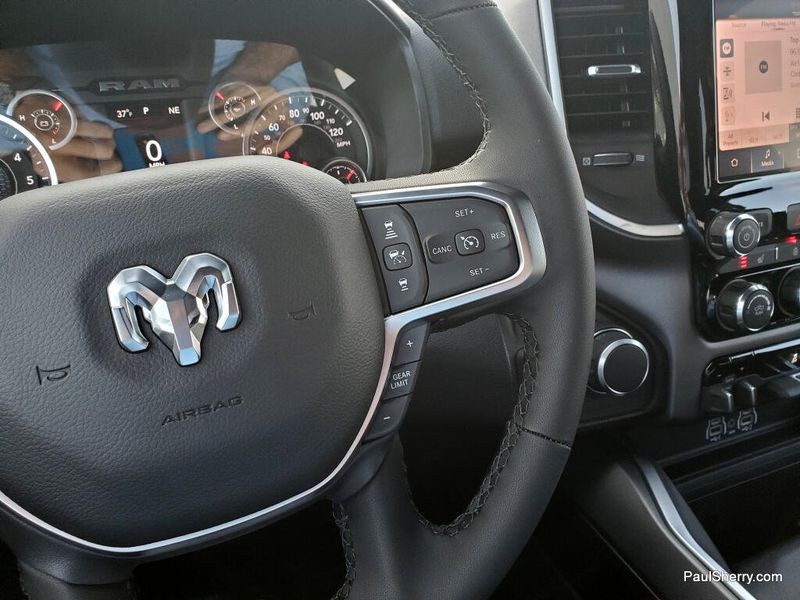 New 2026 RAM 1500 Big Horn Crew Cab 4x4 5'7' Box