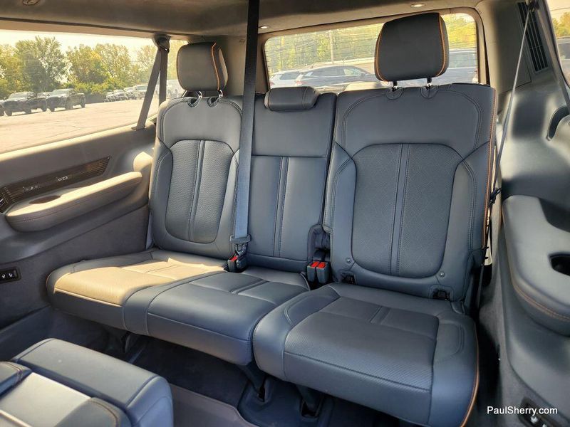 2023 Jeep Grand Wagoneer L II photo 47
