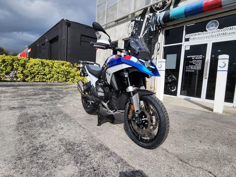 2026 BMW R 1300 GSImage 9