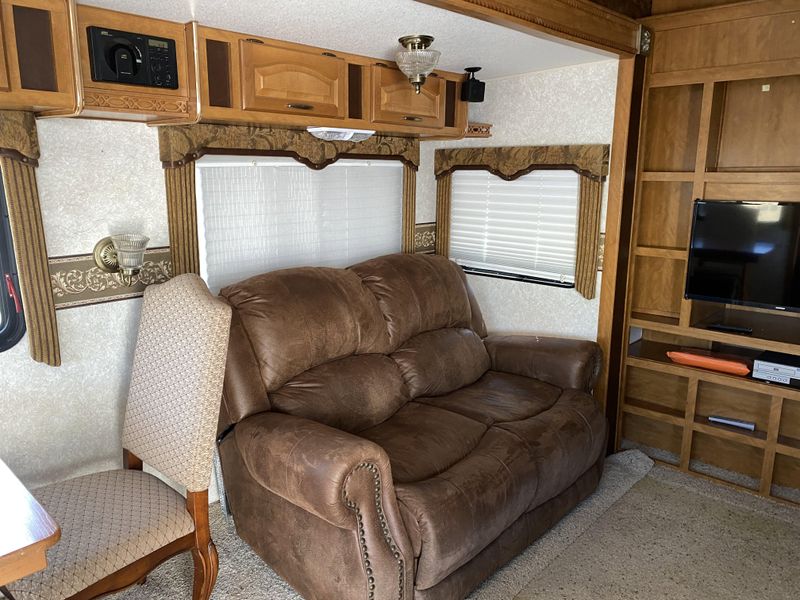 2004 FLEETWOOD PROWLER REGAL AX6 Image 19