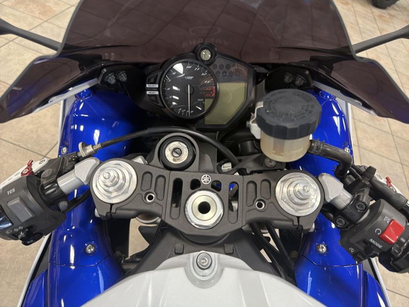 Used 2014 Yamaha YZF-R1 CA Image 23