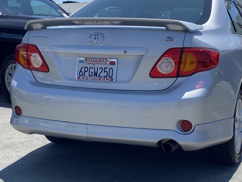 2010 Toyota Corolla SImage 4