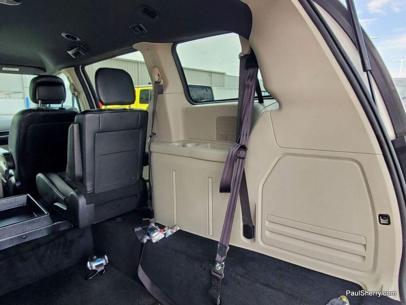 2020 Dodge Grand Caravan SXTImage 25