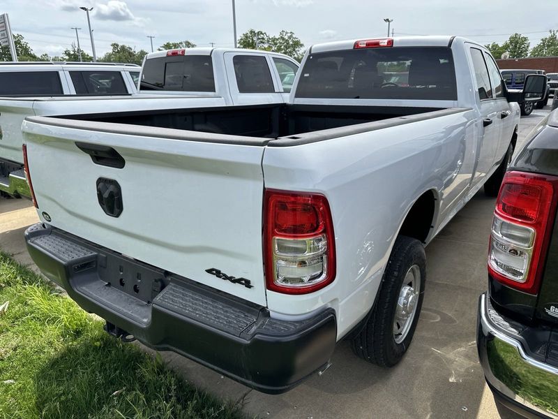 2024 RAM 2500 Tradesman Crew Cab 4x4 8