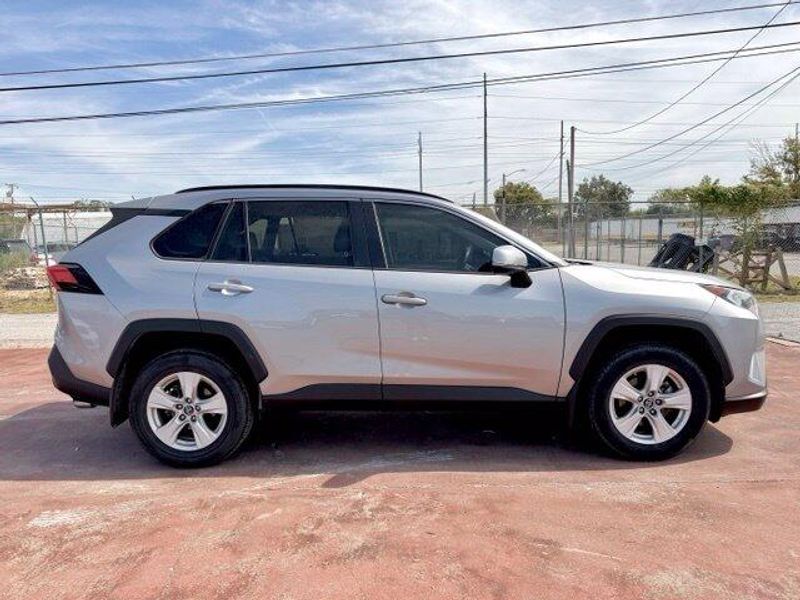 Used 2019 Toyota RAV4 XLEImage 4
