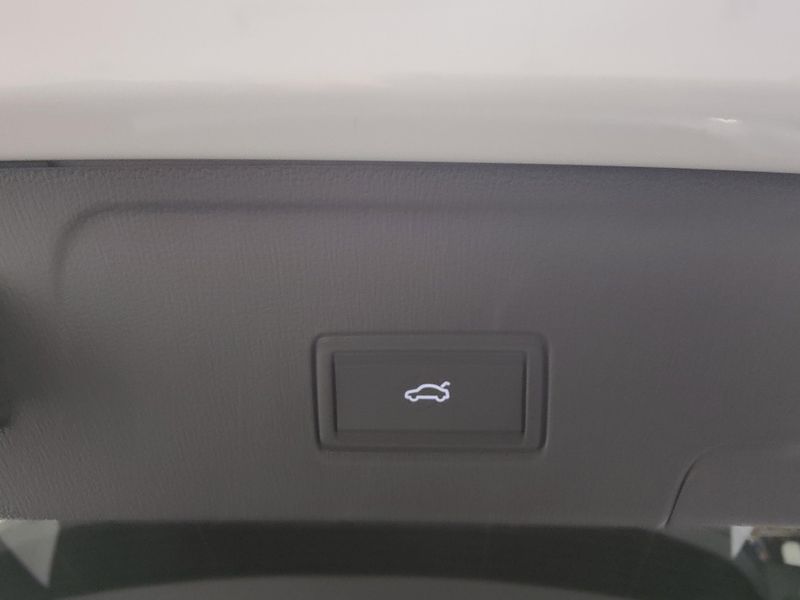 Used 2025 Volkswagen Atlas Cross Sport SEL Premium R-Line w/Sunroof/NavImage 31