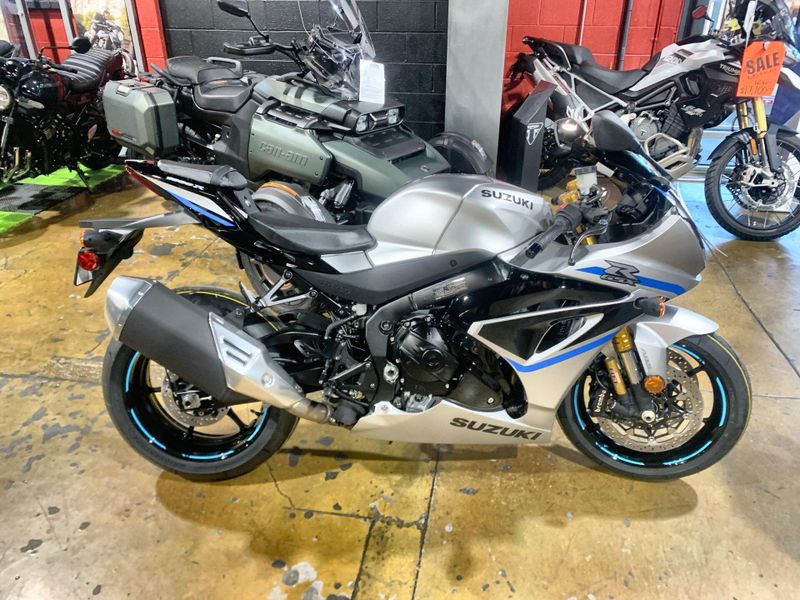 New 2025 Suzuki GSX-R1000R Image 12