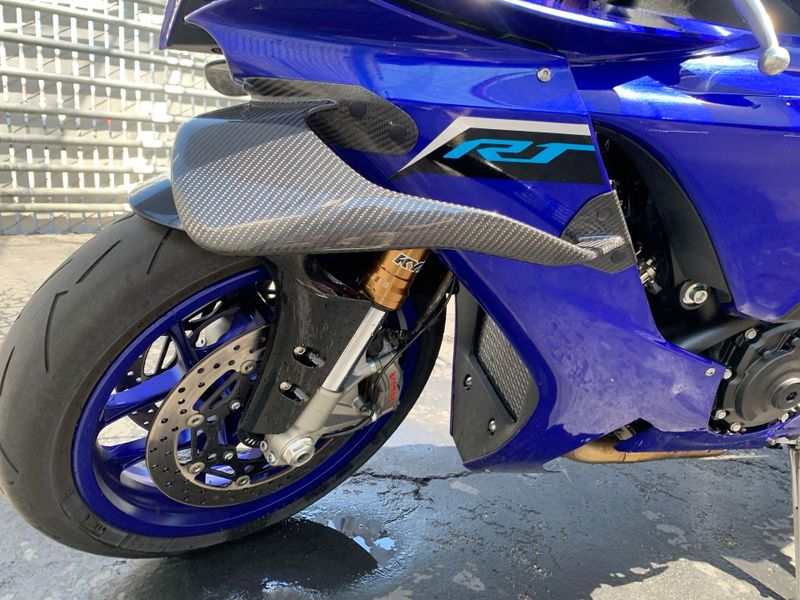 Used 2025 Yamaha YZF-R1 CA Image 14