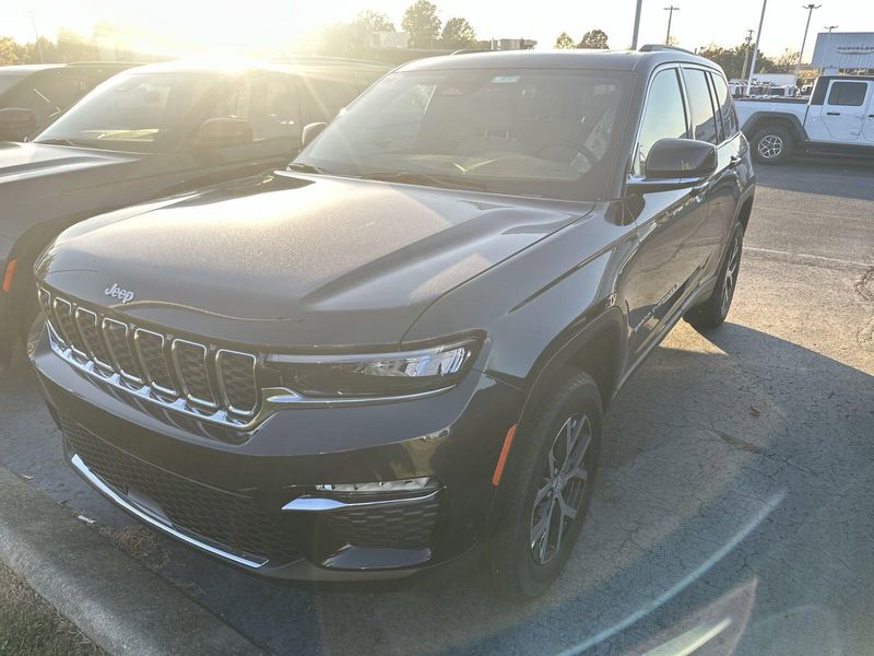 2025 Jeep Grand Cherokee Limited 4x4Image 1