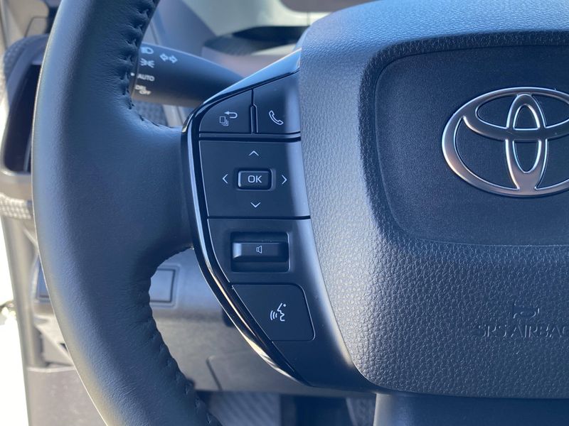 Used 2024 Toyota bZ4X XLEImage 27
