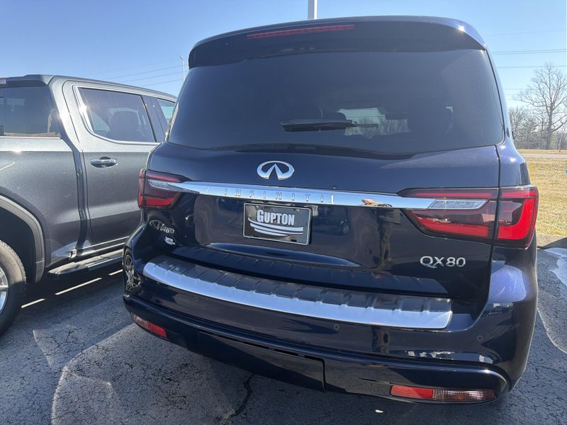 Used 2023 INFINITI QX80 LuxeImage 7