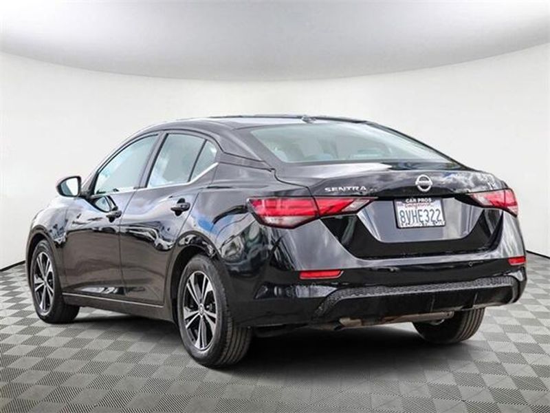 2021 Nissan Sentra SVImage 8