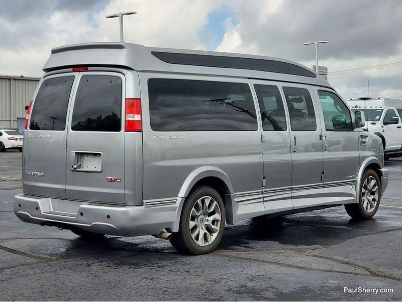 2022 GMC Savana Cargo Image 11